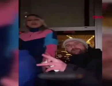 Alkol, müzik, dip dibe dans! Sosyete çizgiyi aştı