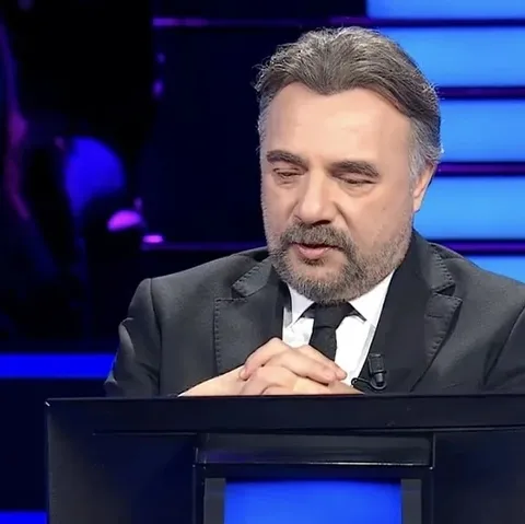 Mavi Boncuk adlı filmde Emel Sayın’ı halıya sarıp kaçıran karakterleri canlandıran altı erkek oyuncudan kaçı bugün hayattadır?