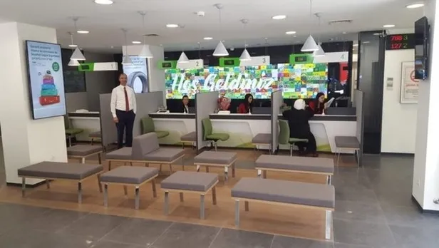 10-kasim-2023-bankalar-tatil-mi-tatil-mi-acik-mi-yarin-cuma-banka-calisma-saatleri-ziraat-halkbank-vakif-akban-1699523999987.jpg