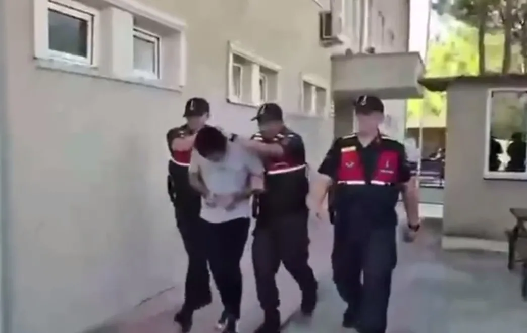 orman-yanginlarinin-adli-bilancosu-8-ilde-43-supheli-11-tutuklama-1786872036903.jpg Yeşil vatana ihanetin bedeli ağır oldu... Kablo yakan da var kaynak yapan da! 11 tutuklu-6