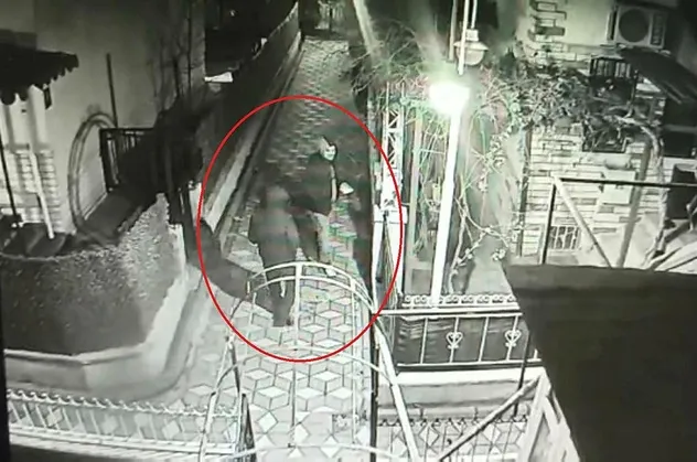 Ankara’da villa ve dubleks tarzı evlere giren hırsızlar suçüstü yakalandı
