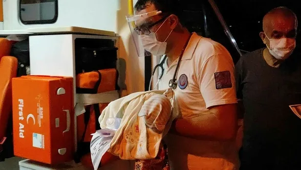 Son dakika: Bursa'da vicdansızlık: Üç günlük bebeği kamyonet kasasına bıraktılar-4