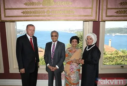 Başkan Erdoğan Malezya Başbakanı Muhammed’e İstanbul’u havadan tanıttı
