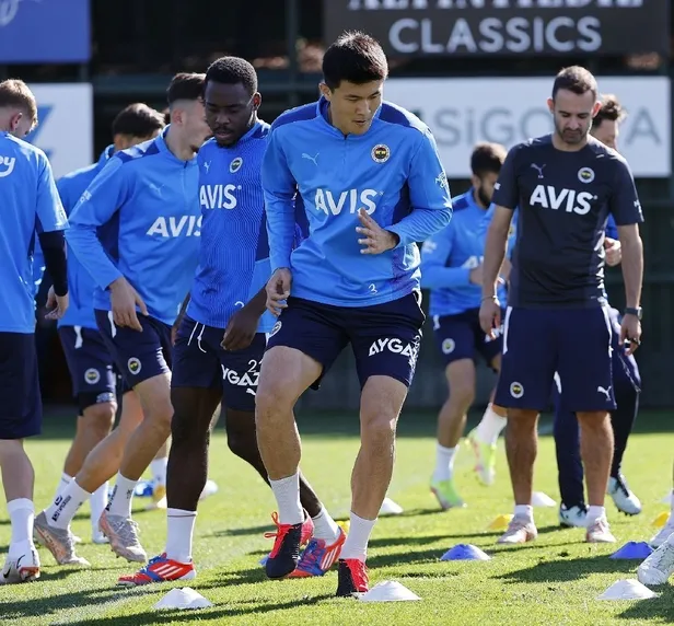 trabzonspor-fenerbahce-canli-mac-izle-17-ekim-super-lig-trabzonspor-fenerbahce-maci-sifresiz-canli-yayin-izle-iste-11ler-1634475323253.jpg Trabzonspor - Fenerbahçe maç özeti - maç sonucu! 17 Ekim Süper Lig Trabzonspor - Fenerbahçe maçı kaç kaç bitti?-4