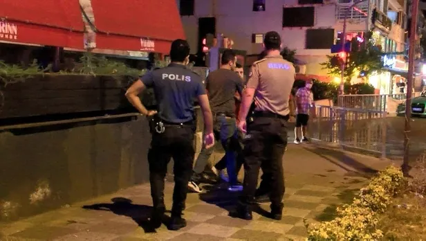 Son dakika: Maltepe'de kafeye silahlı baskın: 3 yaralı-2