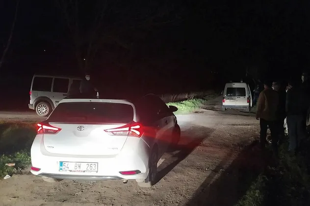 Son dakika: Sakarya'da korkunç olay! Öldürüp cesedini yol kenarına attılar