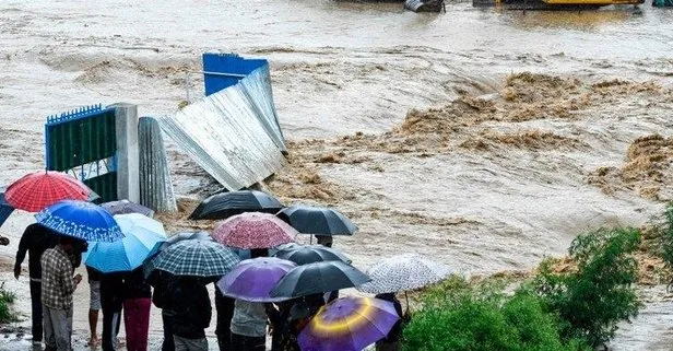 Nepal’de doğal afet! 30 kişi öldü