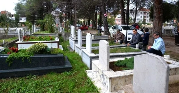 bayramda-mezarlik-ziyareti-ne-zaman-yapilir-bayramda-kabir-ziyaretinde-okunacak-dualar-ve-sureler-peygamber-ef-1681827771198.jpg Bayramda mezarlık ziyareti ne zaman yapılır? Peygamber Efendimizin kabir ziyareti duası... Bayramda kabir ziyaretinde okunacak dualar ve sureler!-3