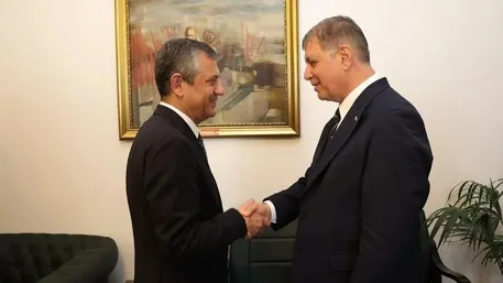 CHP’de küfürlü mesaj ve baskı iddiası: Cemil Tugay, Özgür Özel’in telefonlarına çıkmıyor mu?