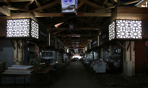 Türkiye'de koronavirüs önlemleri! Elazığ'da 92 yıllık Kapalı Çarşı ilk kez kapandı!-4