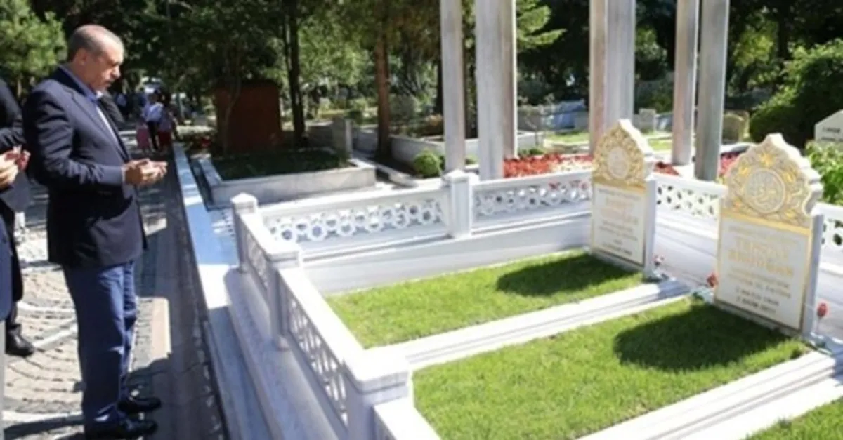 Başkan Erdoğan'dan kabir ziyareti |Video