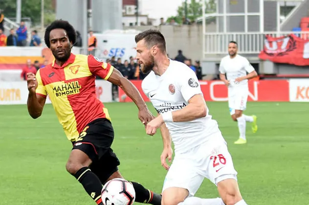 Göztepe Antalyaspor'u farklı geçti