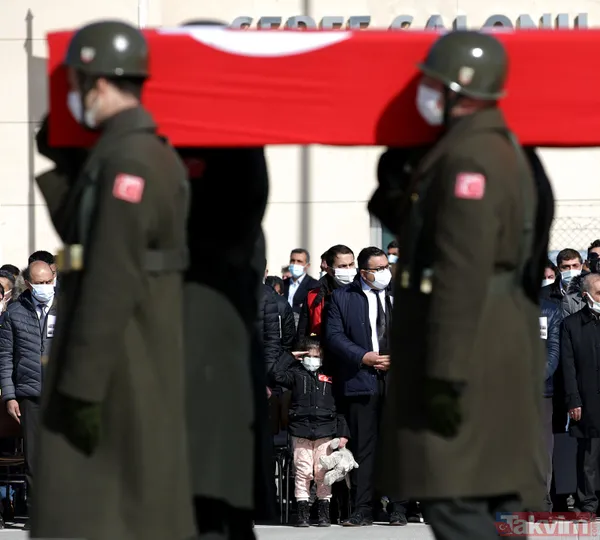 Helikopter kazasında şehit olan 11 asker Elazığ'dan Ankara'ya uğurlandı - 42