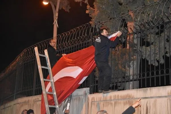 İzmir'de NATO komutanından skandal talep-3