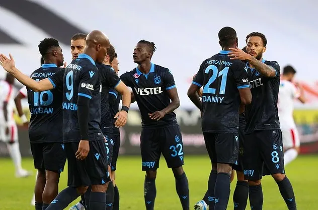 Trabzonspor tek attı 3 aldı (MS: Trabzonspor 1-0 Göztepe)