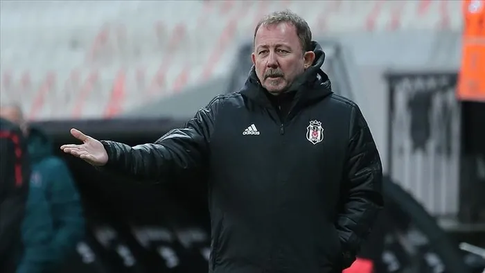 sergen-yalcin-antalyaspor-ile-anlasmaya-vardi-1704066992259.jpeg Sergen Yalçın, Antalyaspor ile anlaşmaya vardı-2