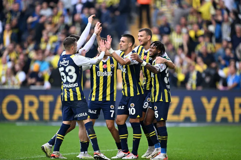 FENERBAHÇE HABERLERİ | Fenerbahçe'de rotasyon! Spartak Trnava maçında 7 isim değişecek - 3