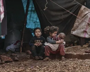 MSBden dikkat çeken paylaşım: TSK İdlibli kardeşlerinin yanındadır