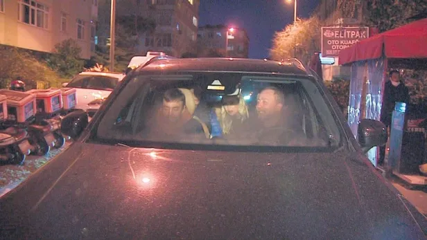 irem-dericiden-ikinci-sans-cem-belevini-gul-jestini-gozlere-soktu-1642358796404.jpeg İrem Derici'den ikinci şans! Cem Belevi'nin gül jestini gözlere soktu-6