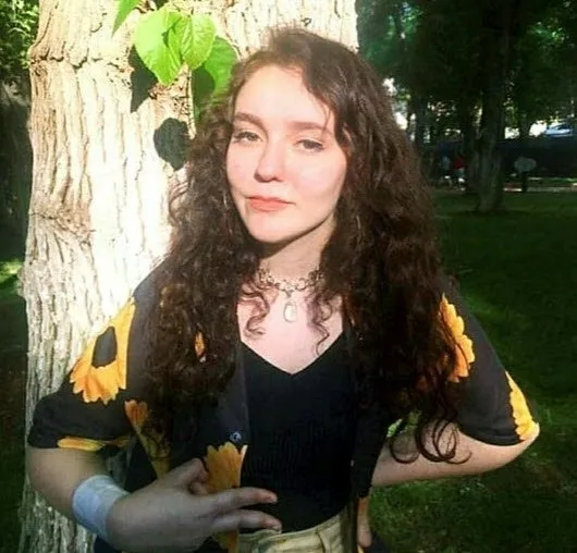 1686405700315.jpg Gaziantep'te ehliyetsiz sürücünün çarptığı Ezgi Alya Yiğit hayatını kaybetmişti: sürücü serbest kalınca, aile imza kampanyası başlattı!-2