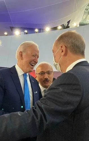 Son dakika: Başkan Erdoğan G20 Zirvesi'nde dünya liderleriyle görüştü! Peş peşe kritik temaslar