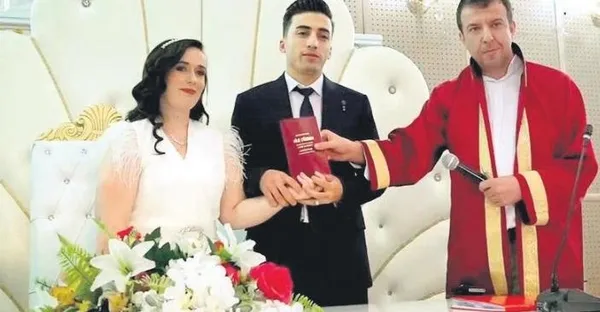 turkiye-beyaza-burunuyor-istanbulda-17-yil-aradan-sonra-kasim-ayinda-kar-yagdi-1700432476727.jpeg Türkiye beyaza bürünüyor! İstanbul’da 17 yıl aradan sonra kasım ayında kar yağdı-4