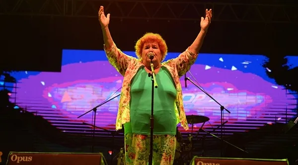 Usta sanatçı Selda Bağcan'dan Kur'an-ı Kerim'e alçak saldırıya tepki: Siz hiç İncil yakan Müslüman gördünüz mü?-2