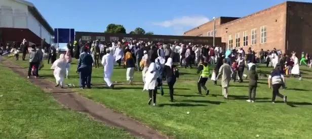 İngiltere’de bayramlaşan Müslümanlara saldırı