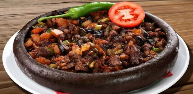 tencere-yemeklerine-ara-verin-bu-lezzet-bambaska-gelinim-mutfakta-guvec-kebabi-tarifi-1632304846606.jpg Tencere yemeklerine ara verin: Bu lezzet bambaşka! Gelinim Mutfakta Güveç Kebabı tarifi...-4