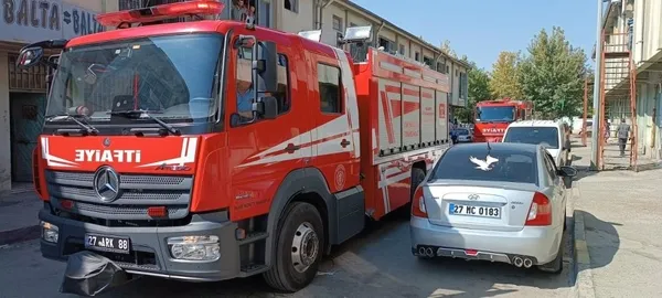 ayakkabi-atolyesinde-patlama-baba-yaralandi-oglu-oldu-1662386303915.jpg Ayakkabı atölyesinde patlama: 1 ölü, 1 yaralı-4