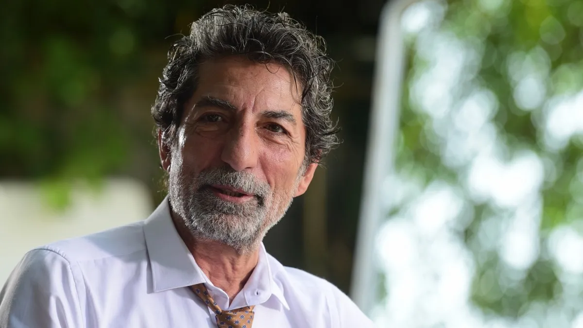 1791355553095.jpg Ahmet Uğurlu’nun vefatıyla sarsılan Mustafa Uğurlu inziva günlerini anlattı: "Bir parçam yok olmuş gibi hissettim"-4