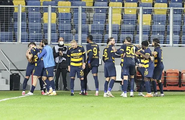 mke-ankaragucu-4-3-ittifak-holding-konyaspor-mac-sonucu-1607802951473.jpeg MKE Ankaragücü 4-3 İttifak Holding Konyaspor | MAÇ SONUCU-3