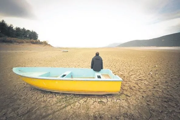 kuruyoruz-1608927841211.jpeg Kuruyoruz! Alibeyköy Barajı’nda sular çekilince Mağlova Kemeri ortaya çıktı-2