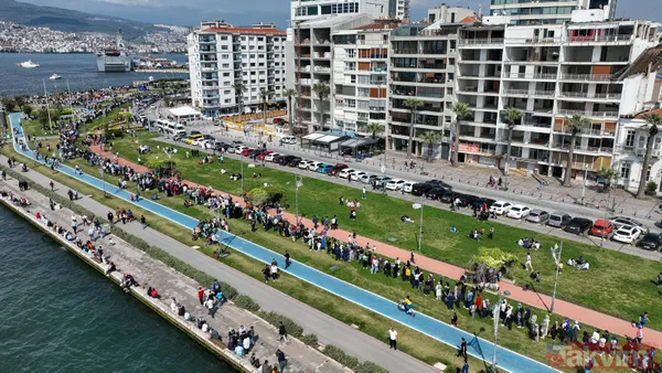 İzmir'de TCG Anadolu'ya 3'üncü de gününde büyük ilgi! Kilometrelerce kuyruk oluştu - 23