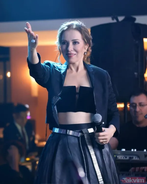 Adriana Lima lüks otelde kabusu yaşadı! Paris Moda Haftası’na katılan Adriana Lima tahtakurularının hedefi oldu! Son hali... - 27