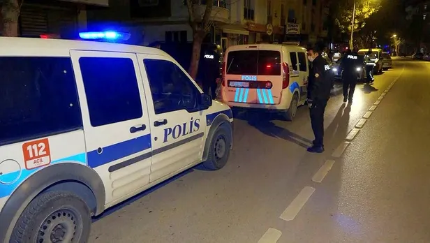 1638987279157.jpeg Aksaray'da ehliyetsiz ve alkollü araç kullanan sürücünün polis ekipleriyle hayrete düşüren diyaloğu-4