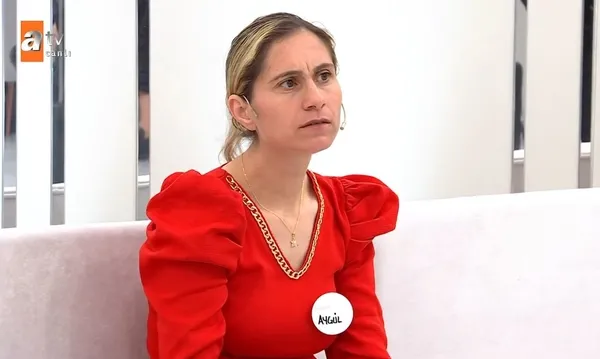 16-yildir-karimi-aldatiyorum-itirafiyla-pes-dedirtmisti-recai-canli-yayinda-cilgina-dondu-esra-erolda-studyosu-1681327771116.jpg "16 yıldır karımı aldatıyorum" itirafıyla pes dedirtmişti! Recai canlı yayında çılgına döndü! Esra Erol’da stüdyosunda tansiyon yükseldi-2