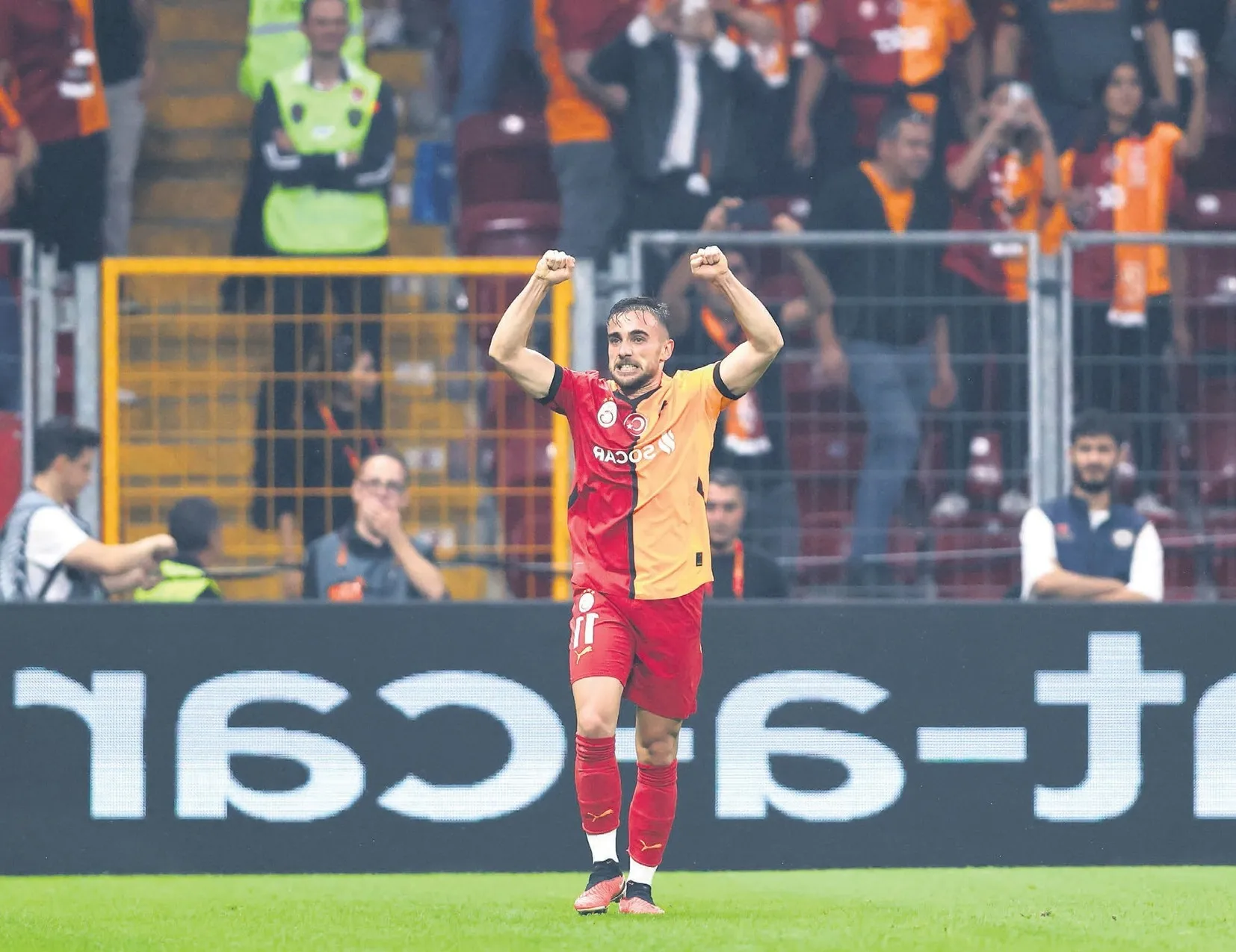 Yunus Akgün imzayı atıyor