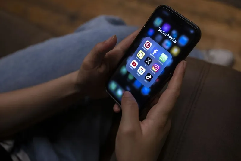 Sosyal medyada yalan haber tehlikesi: 1 dakikada 120 kez tıklanyor | AK Parti harekte geçti: Uzmanlarla masaya yatıralacak-4