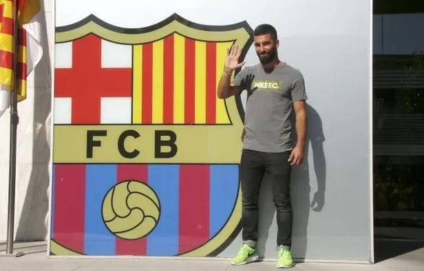 Arda Turan'dan Galatasaray kararı! Canlı yayında açıkladı-3