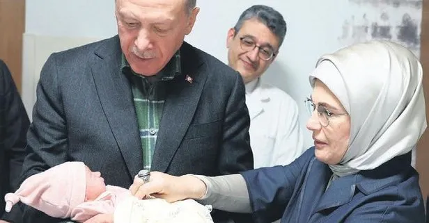 Başkan Erdoğan ile eşi Emine Erdoğan deprem bölgesinden gelen yaralılarla tek tek ilgilendi