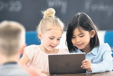 Çocuklara sanat maskesiyle müstehcen tuzak