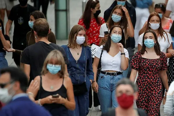 Koronavirüste ikinci dalga Avrupa'yı esir aldı! Paris'te maske zorunluluğu getiriliyor-4