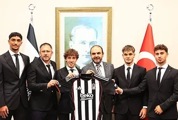 Beşiktaş’ta 4 gence profesyonel sözleşme