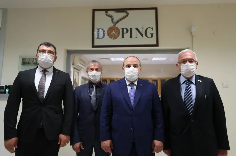 Sanayi ve Teknoloji Bakanı Mustafa Varank'tan, Türkiye'nin tek aşı enstitüsüne ziyaret! Çalışmaları yerinde inceledi - 3