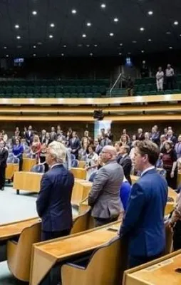 Hollanda skandal yasa tasarısını onayladı