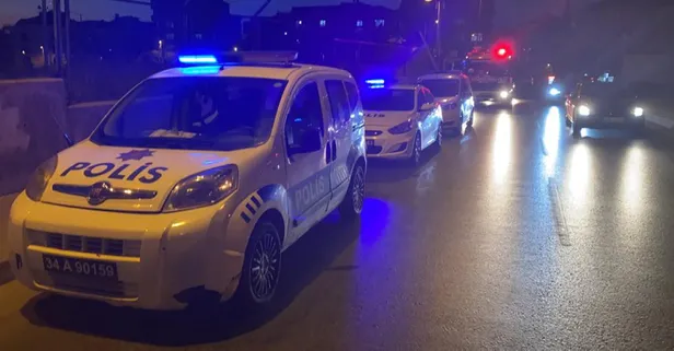 Maltepe'de asker konvoyunda atılan havai fişek kışlada yangın çıkardı