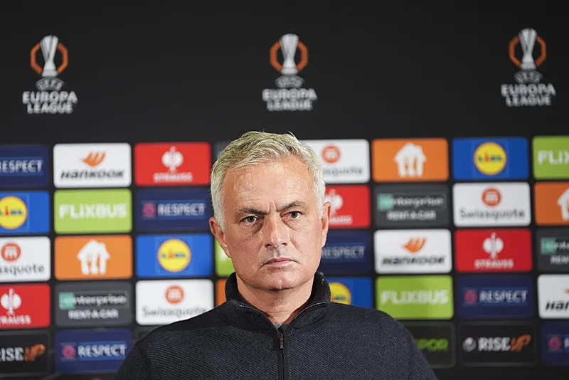 Fenerbahçe'de flaş ayrılık! Milli futbolcu teklifleri değerlendirecek - 2