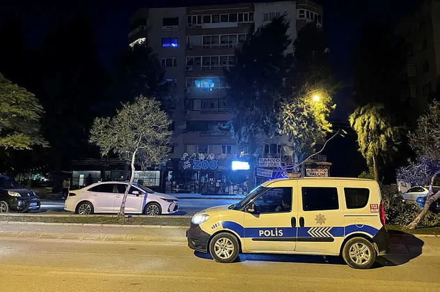 İzmir'de ticari taksi ile silahlı saldırı! 1 ölü