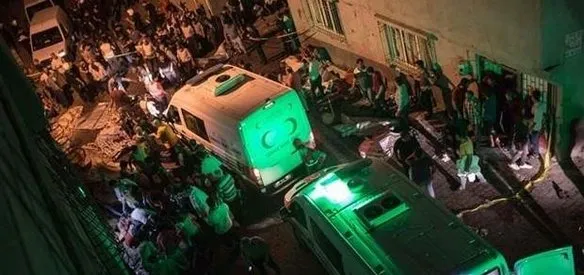 Gaziantep'te sokak düğününde meydana gelen terör saldırısında 34'ü çocuk 54 kişi hayatını kaybetti, 67 kişi yaralandı.